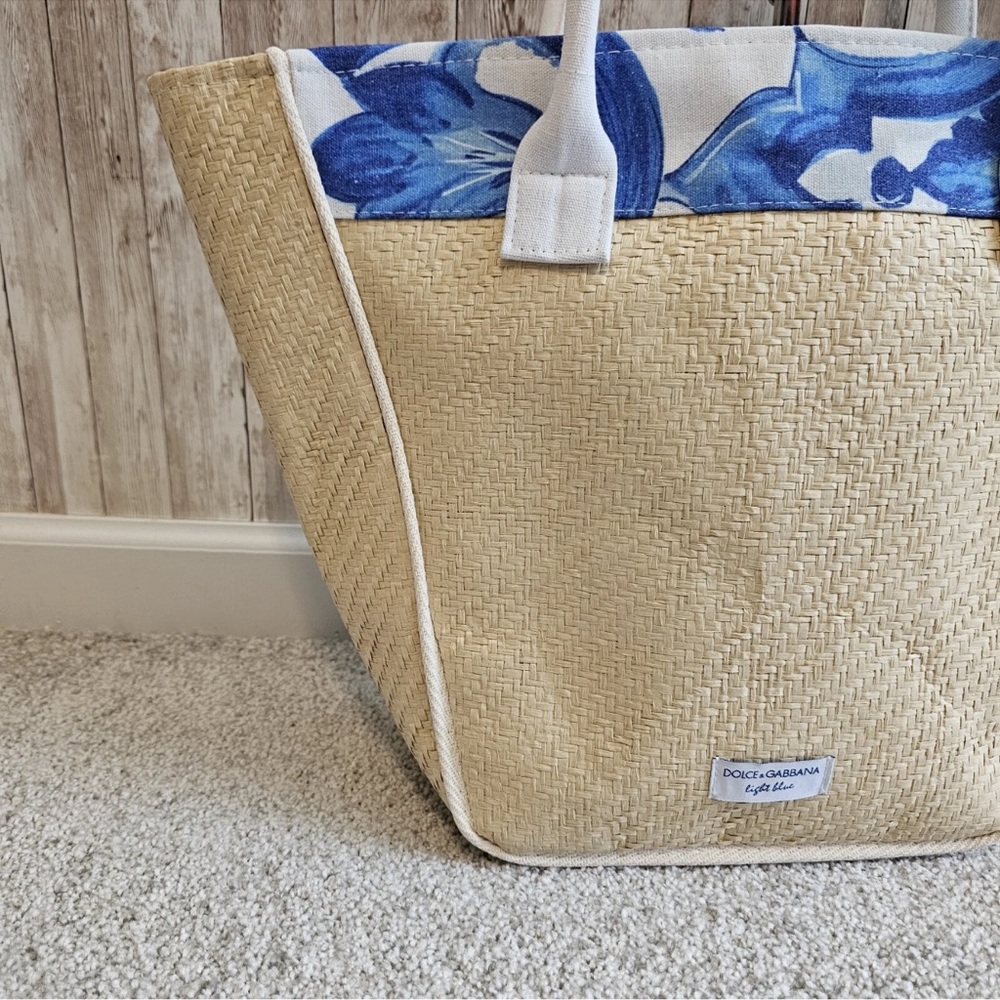 Dolce & Gabbana NWOT Tan and Blue Rattan Tote Bag - Picture 3 of 12